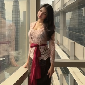 Tiktoker Cantik Uwadruw Ngewe Pakai Baju Kebaya