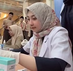 Viral Bu Dokter Azkia Suka Sosis Urat